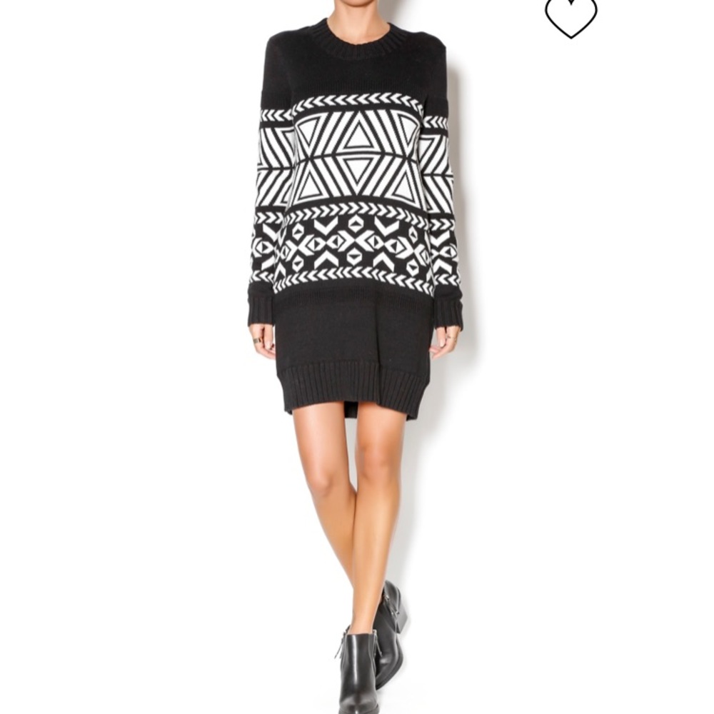 BCBG AZTEC SWEATER DRESS xs/s
